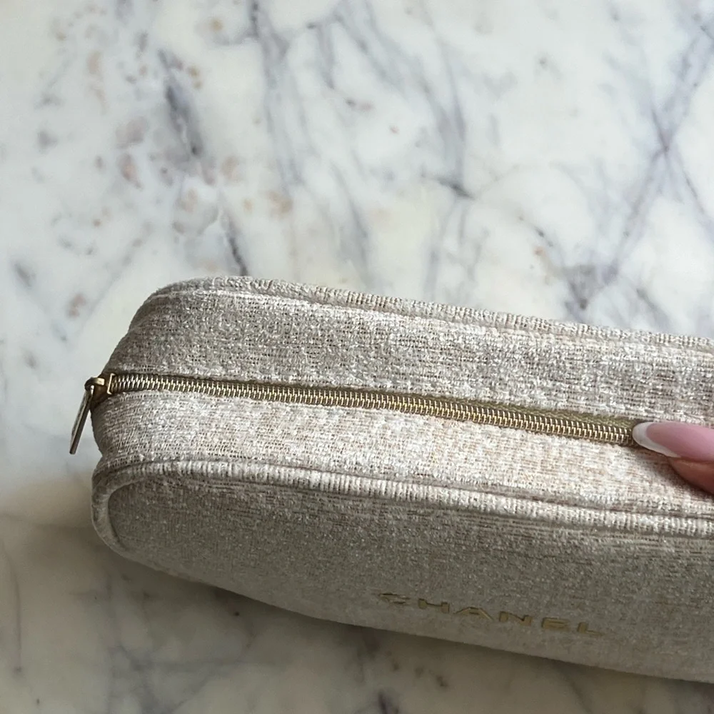 CHANEL 2023 Cosmetics Makeup Bag Pouch Tweed Limited Edition Holiday NEW BNIB - Picture 2 of 7